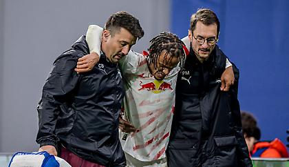 Μεγάλο πλήγμα για την Λειψία: Χάνει τον Τσάβι Σίμονς με βαρύ τραυματισμό