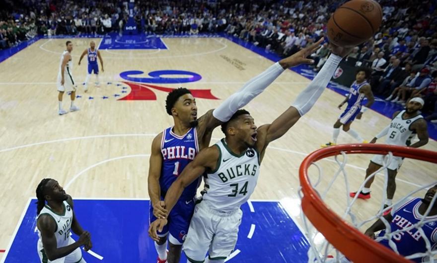 Σίξερς-Μπακς 109-124: Με φόρα το Μιλγουόκι - 30 πόντους ο Λίλαρντ, 25 ο Γιάννης