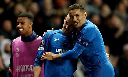 Τεσσάρα της Ρέιντζερς πριν το Καραϊσκάκη - Όρθια στην Τουρκία η Γιουνάιτεντ