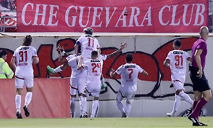 Λιοντάρι ο Πανσερραϊκός, λύγισε με δέκα παίκτες την ΑΕΚ!