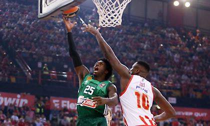 Το σόου του Ναν και ο καυτός Μπράουν: Τα highlights από τη νίκη του Παναθηναϊκού στο ΣΕΦ