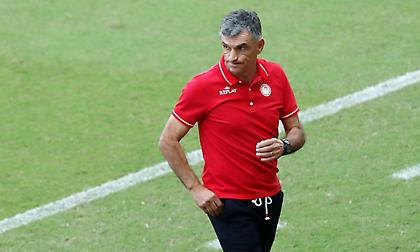 Σταματέλος: «Πώς να υπάρχει ηρεμία με τέτοια εικόνα του Ολυμπιακού; Να βρει τρόπο ο Μεντιλίμπαρ να διασπάει τις άμυνες»