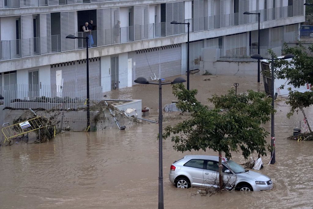 Βαλένθια: Συγκλονιστικές φωτογραφίες από τις πλημμύρες