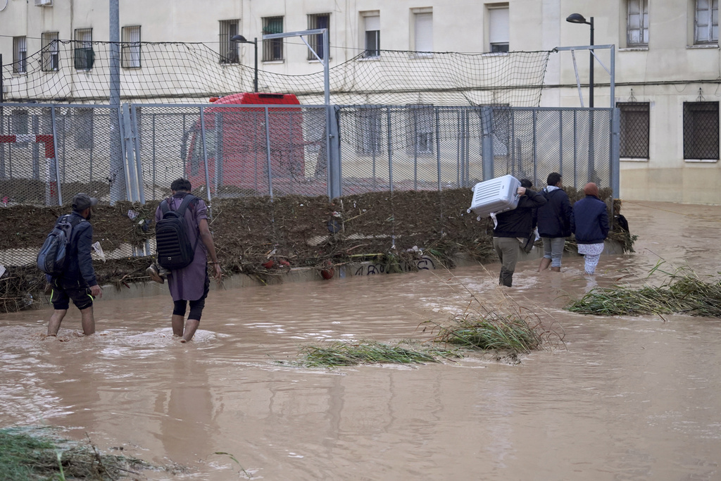 Βαλένθια: Συγκλονιστικές φωτογραφίες από τις πλημμύρες