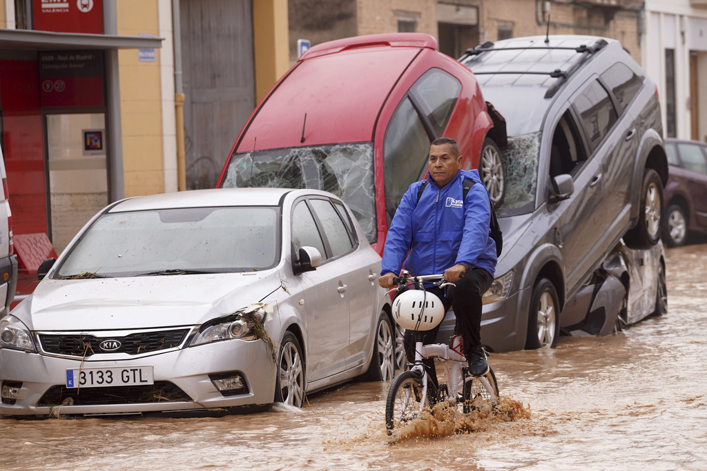 Βαλένθια: Συγκλονιστικές φωτογραφίες από τις πλημμύρες