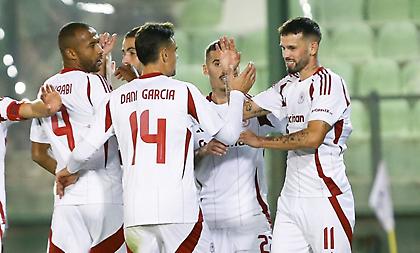 Κρατάει το προβάδισμα και φουλάρει για τα επόμενα ο Ολυμπιακός