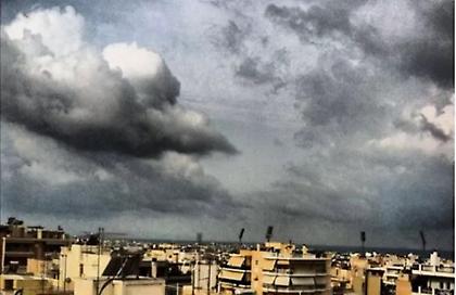 Καιρός: Με τοπικές βροχές, πτώση θερμοκρασίας και ισχυρούς ανέμους φεύγει ο Οκτώβριος – Αναλυτική πρόγνωση