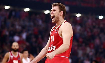 Βεζένκοφ: «Τώρα αρχίσαμε να επιστρέφουμε»