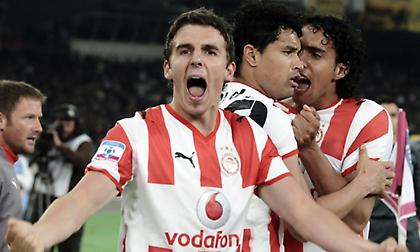 Κρέμασε τα ποδοσφαιρικά του παπούτσια ο Ντάρμπισαϊαρ: «Δεν θα ξεχάσω ποτέ την εμπειρία του να παίζω για τον Ολυμπιακό»