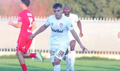 Συνεχίζει χωρίς… φρένα η ΑΕΛ που «άλωσε» και την έδρα του Καμπανιακού