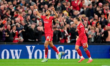 Άνοιξε το δώρο της Σίτι και ανέβηκε στην κορυφή με ανατροπή η Λίβερπουλ - Πέρασε την Άρσεναλ η τρομερή Νότιγχαμ!