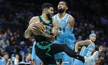 Τα «χρειάστηκαν» στη Σάρλοτ οι Σέλτικς, στο επεισοδιακό ματς με τους Χόρνετς