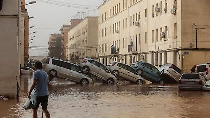 Σοκαριστικό βίντεο από τους δρόμους της Βαλένθια μετά την καταστροφή