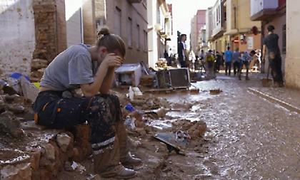 Φονικές πλημμύρες στη Βαλένθια: 89 αγνοούμενοι και 62 σοροί που δεν έχουν αναγνωριστεί