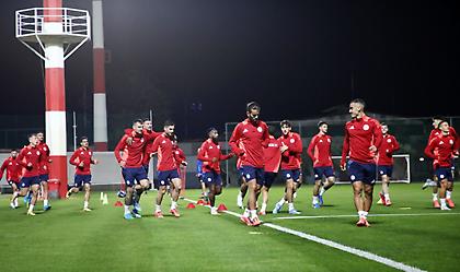 Σταματέλος: «Μόνο ένα δίλημμα έχει ο Μεντιλίμπαρ για Ρέιντζερς»