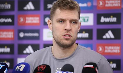 Βεζένκοβ: «Πάντα είναι δύσκολα στο ΟΑΚΑ - Έχουμε καλή ψυχολογία, να παίξουμε το μπάσκετ που ξέρουμε»