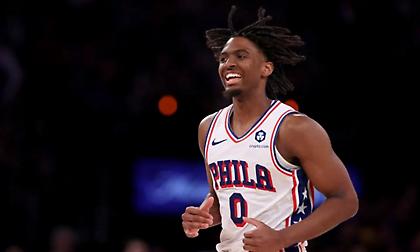 Πρόβλημα στους Σίξερς: Εκτός για τουλάχιστον δύο εβδομάδες ο Ταϊρίς Μάξεϊ!