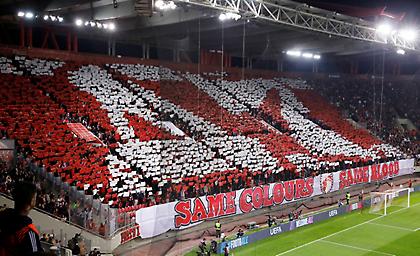 Ερυθρός Αστέρας για το coreo των οπαδών του Ολυμπιακού: «Για πάντα μαζί»