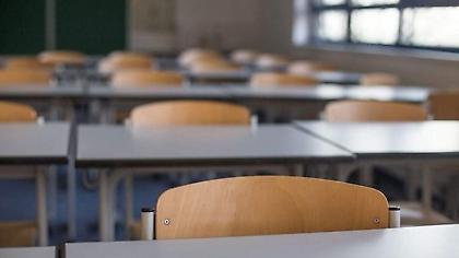 Κύπρος: Μαθητής πήγε σχολείο και μοίρασε 15.000 ευρώ στους συμμαθητές του