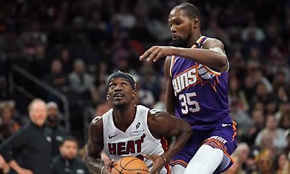 Ο Μπάτλερ τα έκανε μαντάρα στην τελευταία επίθεση του Μαϊάμι και ο Ντουράντ γελούσε