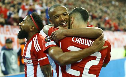 Νικολακόπουλος: «Η μεγάλη διαφορά των δύο φορ που έκριναν το Ολυμπιακός-Ρέιντζερς»