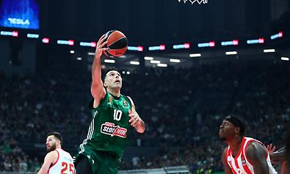 Ανησυχία για Σλούκα στον Παναθηναϊκό: Αποχώρησε από το ντέρμπι με πρόβλημα στον ώμο