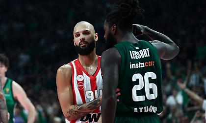 Ζέρβας, Πετρίδης και όλα τα σχόλια στον bwinΣΠΟΡ FM 94,6 για τη νίκη του Ολυμπιακού επί του Παναθηναϊκού