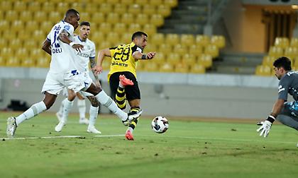 Απίστευτη έμπνευση του Χατζισαφί, άνοιξε το σκορ με τακουνάκι για την ΑΕΚ κόντρα στον Asteras AKTOR