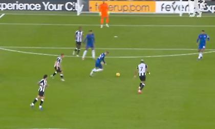 Η Premier απένειμε το βραβείο του καλύτερου γκολ στον Τζάκσον λόγω της… μαγικής μπαλιάς του Πάλμερ