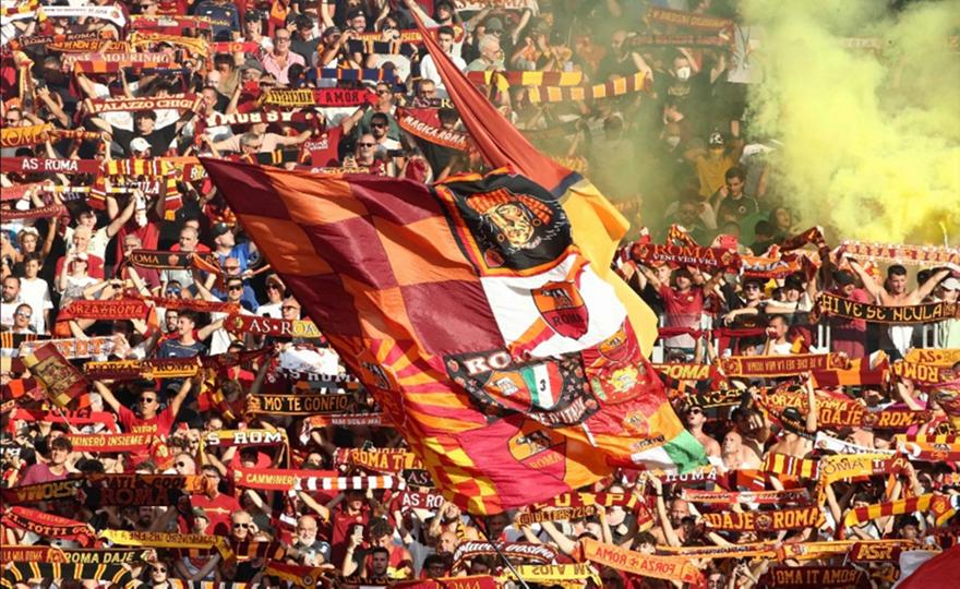 Ultras Ρόμα κατά πάντων: «Ανίκανοι, προδότες φύγετε από την ομάδα»