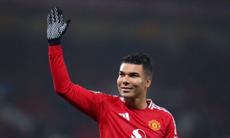 Κασεμίρο: «Ο Αμορίμ είναι νικητής, μεταμόρφωσε την Σπόρτινγκ και πήρε τίτλους μαζί της» Κασεμίρο: «Ο Αμορίμ είναι νικητής, μεταμόρφωσε την Σπόρτινγκ και πήρε τίτλους μαζί της»