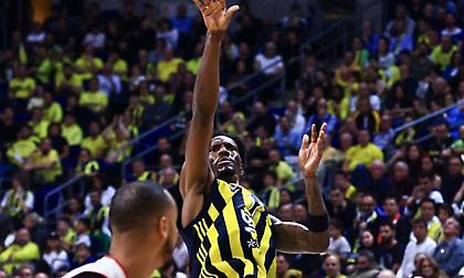 Σεληνιασμένος Χέις-Ντέιβις, καθάρισε την Μπάγερν για λογαριασμό της Φενέρ!