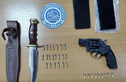 Γυναικοκτονία στο Αγρίνιο: Όπλο και μαχαίρι βρέθηκαν στην κατοχή του 30χρονου