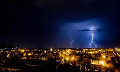 Επιδείνωση του καιρού μέχρι και αύριο: Πού θα χτυπήσουν τα ισχυρά φαινόμενα τις επόμενες ώρες