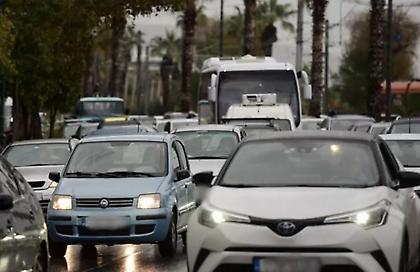 Μεγάλα κυκλοφοριακά προβλήματα και σήμερα στην Αττική - Ποιούς δρόμους να αποφύγετε