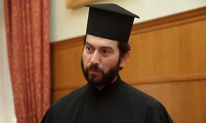 Ένοχος ο πατήρ Αντώνιος για σωματική κακοποίηση, τιμωρίες και καψόνια σε ανήλικους τροφίμους