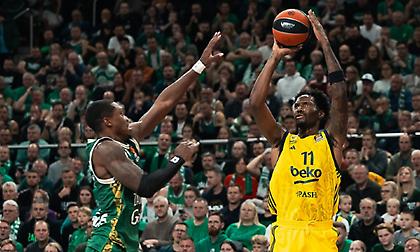 Άντεξε στην αντεπίθεση της Ζαλγκίρις και πανηγύρισε την πέμπτη συνεχόμενη νίκη της η Φενέρμπαχτσε