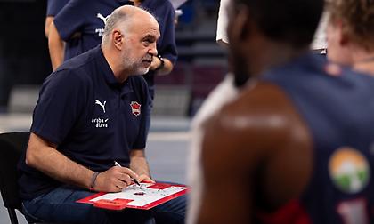 Ο Λάσο «κλείδωσε» τους παίκτες της Μπασκόνια στα αποδυτήρια μετά την ήττα από τη Μονακό