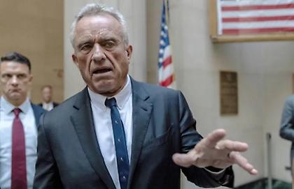 O Ντόναλντ Τραμπ επιλέγει τον αντιεμβολιαστή Ρόμπερτ Κένεντι Τζούνιορ για υπουργό Υγείας