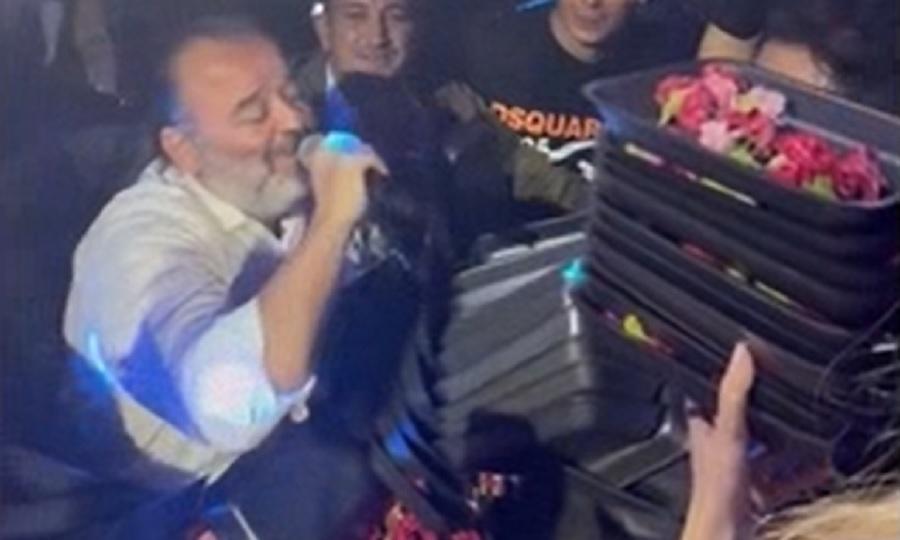 Τα «έσπασε» ξανά στα μπουζούκια ο Ηλιόπουλος - Τον σκέπασε βουνό από πανέρια!