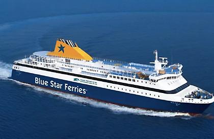 Δεμένο στο λιμάνι της Λέσβου το «Blue Star Myconos», λόγω πολύ ισχυρών ανέμων