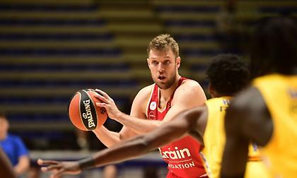 Βεζένκοφ: «Θα παλέψω για όλους τους τίτλους με τον Ολυμπιακό - Ινδάλματα οι Σπανούλης, Διαμαντίδης, ήρεμος ο Μπαρτζώκας»