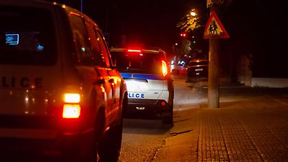 Χειροβομβίδες, όπλα και εκρηκτικά σε αποθήκη στο Παγκράτι