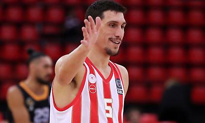 Τρομερή αποθέωση για Λαρεντζάκη στο ΣΕΦ!