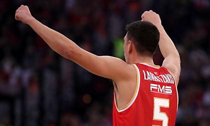 Λαρεντζάκης: «Κάτι παραπάνω από ομάδα ο Ολυμπιακός, είναι μία οικογένεια»