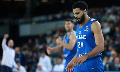 Κατάρρευση στο Λονδίνο και «χαστούκι» για την Εθνική!