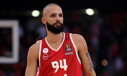 Φουρνιέ: «Απολαμβάνω να παίζω για αυτόν τον κόσμο, τον Μπαρτζώκα και τους συμπαίκτες μου»