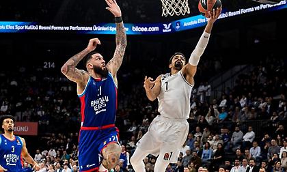 Έκανε «κηδεία» και στην Εφές και ανέβηκε τρίτη η απίθανη Παρί!