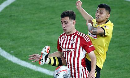 Ντέμης: «Δεν υπάρχει ισάξιος αντικαταστάτης του Έσε στον Ολυμπιακό - Να δούμε αν η ΑΕΚ θα κάνει το παιχνίδι της»