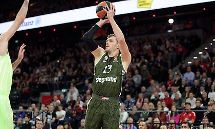 Διέλυσε την Μπαρτσελόνα με κατοστάρα και ιστορικό Ομπστ από τα 6,75μ. η Μπάγερν!